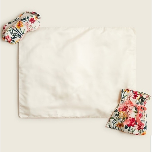 12. J.Crew Printed sleep gift set - Picture 2 of 4